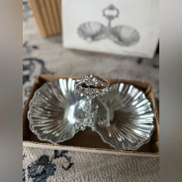 Vintage F.B. Rogers Silver Co Silver Plated Double Shell Bonbon Seashell Dish - Picture 4 of 10